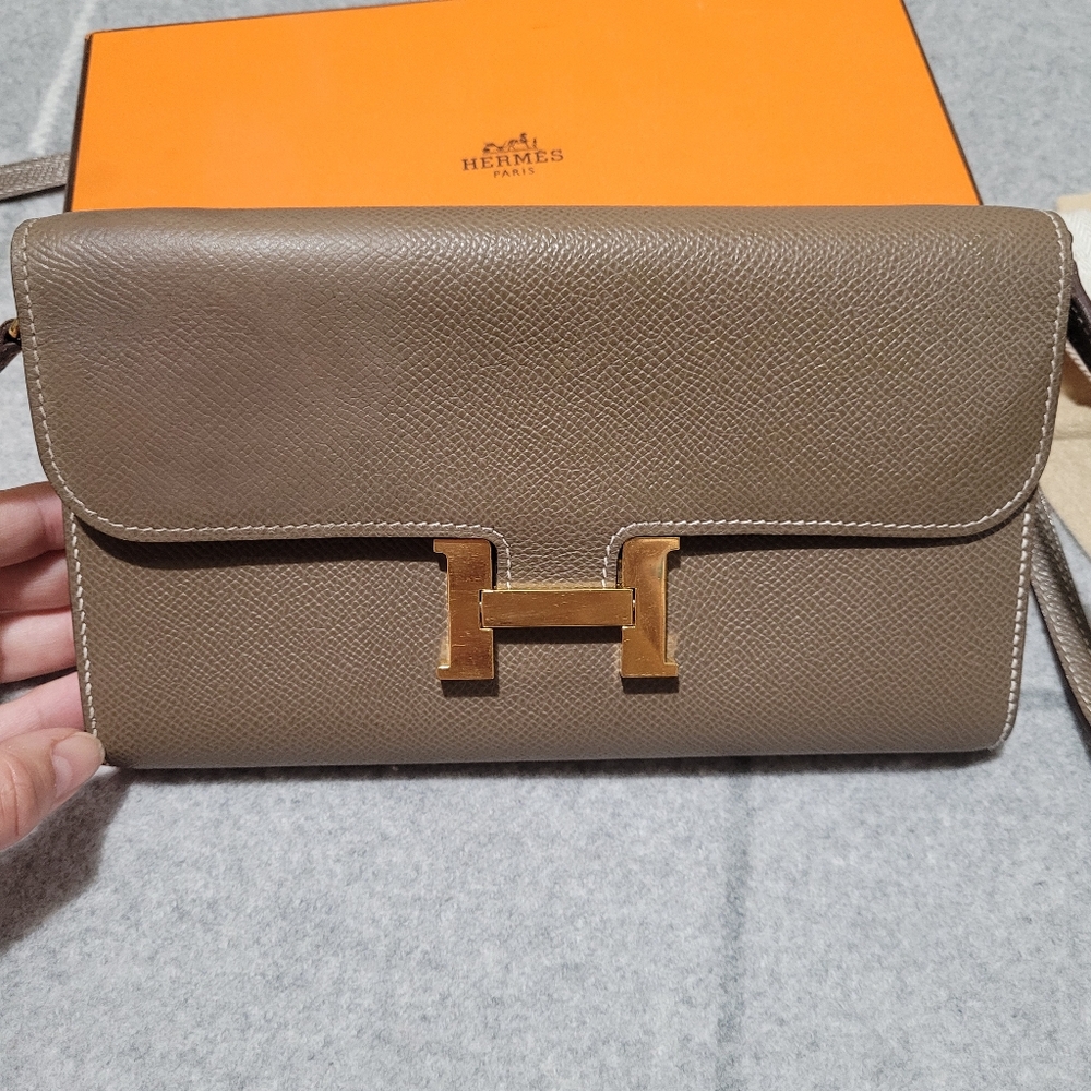 Hermes Constance to go